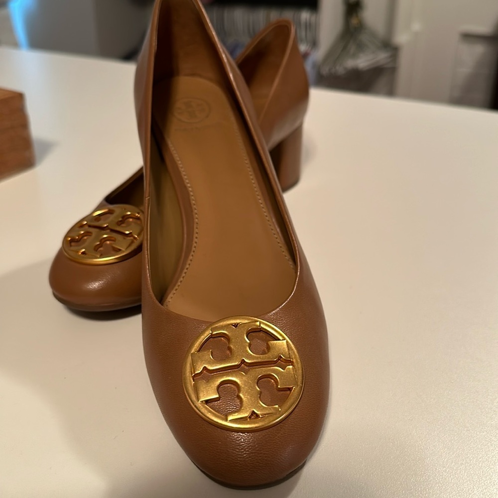 Tory Burch light brown heels